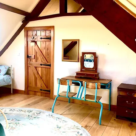 In Normandy Near Chateau Balleroy, Cleaning Included Holiday home *
